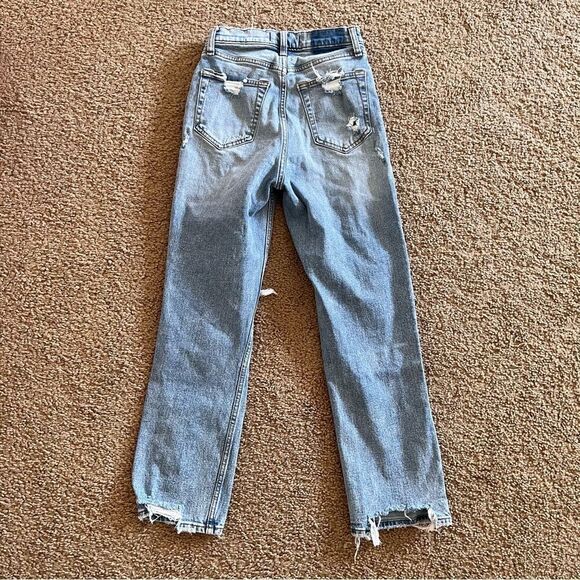Abercrombie & Fitch Ankle Straight Ultra High Rise Distressed Jeans - Picture 5 of 8